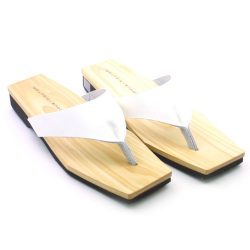 �T���_��(KH-02�j�̎ʐ^